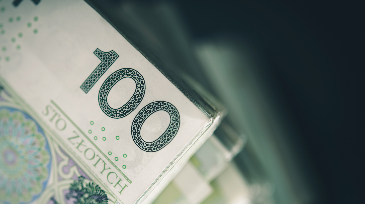 Anti money laundering w biurach rachunkowych. Jak enova365 pomaga przy AML?