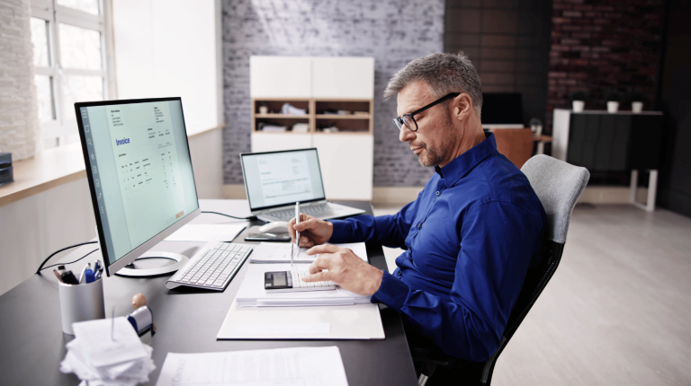 Wysyłanie faktur do KSeF po akceptacji przez kontrahentów czyli jak usunąć błędy zanim trafią do systemu